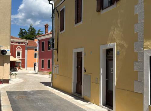 Apartment old town-Novigrad 20 m from the sea