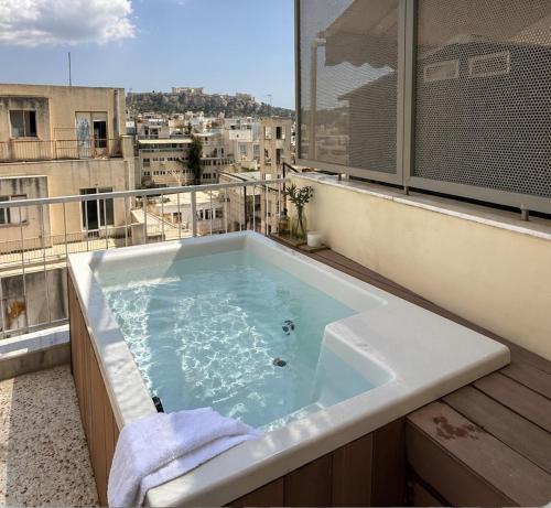 Aspasia 2BR Luxury Apartment with Jacuzzi & Private Acropolis View
