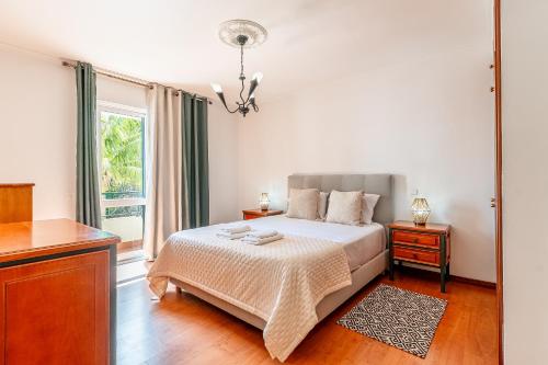 Onyx Scape Beach Apartment near Funchal & Airport