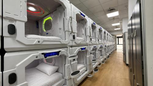 Beddy Hostels - FREE Breakfast, Towels & Luggage Storage