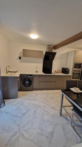 Grand T3 climatisé centre Sète 5 pers confort