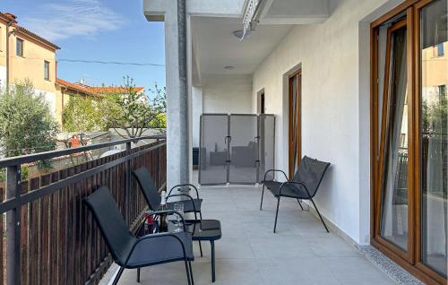 Awesome Apartment In Fazana With Wifi