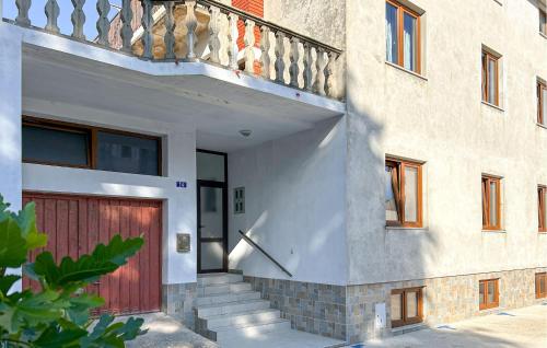 Awesome Apartment In Fazana With Wifi