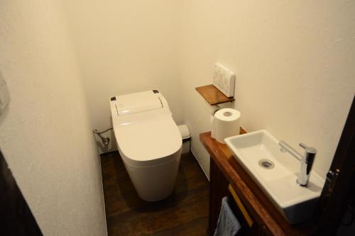 Ένα μπάνιο στο Guest House KuKu