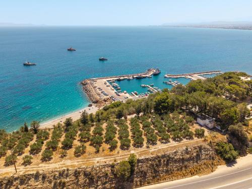 Aeonia Grand Villa, with Pool & Walk to the Beach, By ThinkVilla