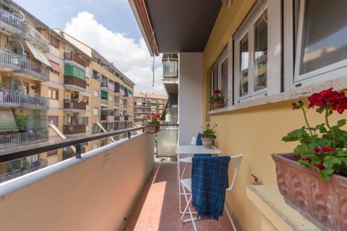 Modern Family Apartment in San Giovanni Metro A Colli Albani Direct to Center and Vatican