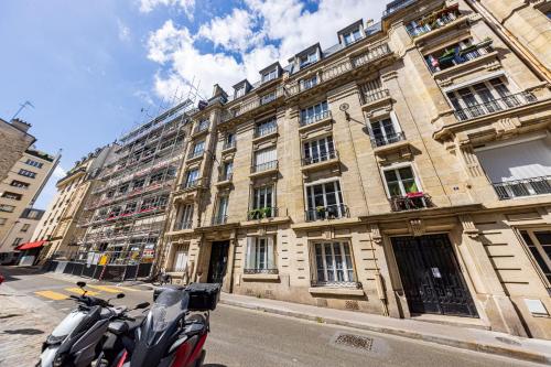 Chic Elegant 1BR in Montmartre Paris 18 District
