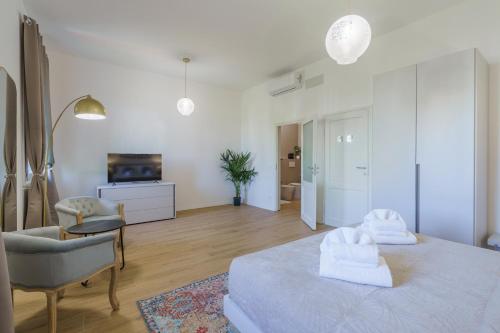 Urban Zen Garden- Entire house with 5 suites