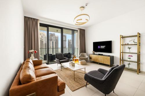 Modern 2BR with Stunning Skyline Views at The Grand, Creek Harbour