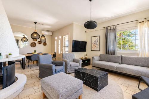 Voula Sea View Home with Jacuzzi Newly Refreshed 2026