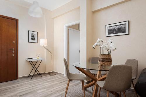 Glyfada Lux Olive Suites - Pathos
