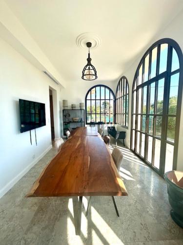 Grand Appartement 4 pièces dans Villa de charme rénovée proche plages et centre ville d'Antibes, Côte d'Azur