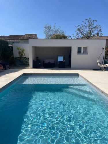 villa du canal piscine privée 175 m2