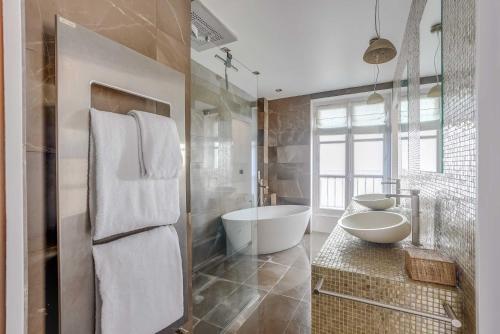 Modern Apartment - 1BR 2P - Marais République