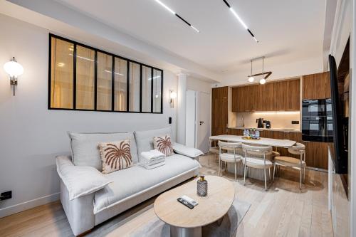 New suite 6 people - Saint Germain Notre-Dame#AC