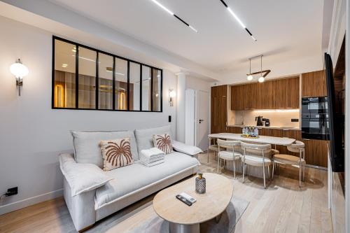 New suite 6 people - Saint Germain Notre-Dame#AC