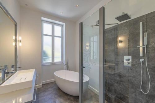 Villa les Romarins au port de Santa Lucia by Sea View Property Rental
