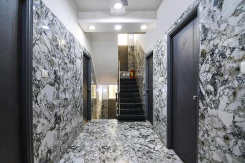 Super Collection O Ruby Formerly Hiland International — Lobby or reception