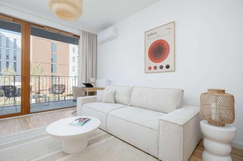Unique Apartment with Air Conditioning and Underground Parking by Renters Prestige