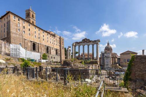 BEST Location by Colosseum & Imperial Forums
