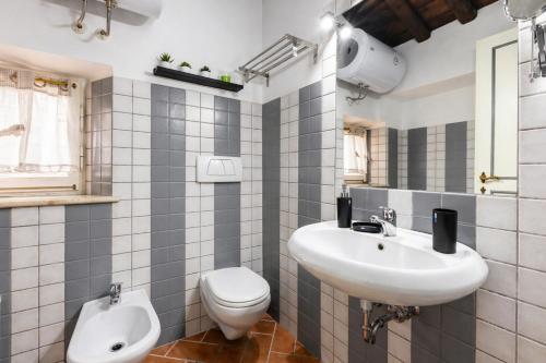 Elegant Stay - Corner to Trevi fountain