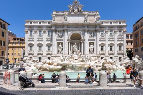 Elegant Stay - Corner to Trevi fountain