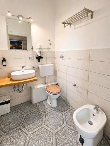 Montecitorio Boutique Room - Rome Historic Center