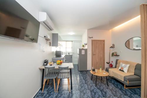 Capsule City House - Modern Apartment near Rhodes Marina, Old Town and Beach