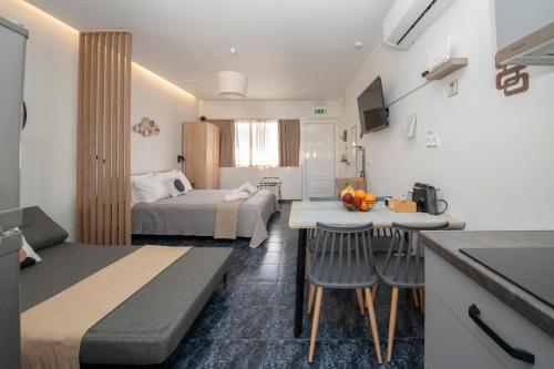 Capsule City House - Modern Apartment near Rhodes Marina, Old Town and Beach