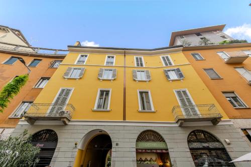 Loft 10 min Walking Distance to Duomo