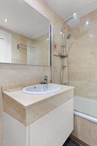 3316 Casa Jacaranda