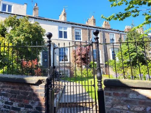 Mount Terrace YORK photo 7