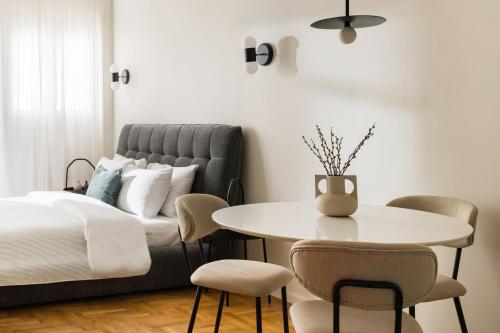 Studio 34 City Center Apartment