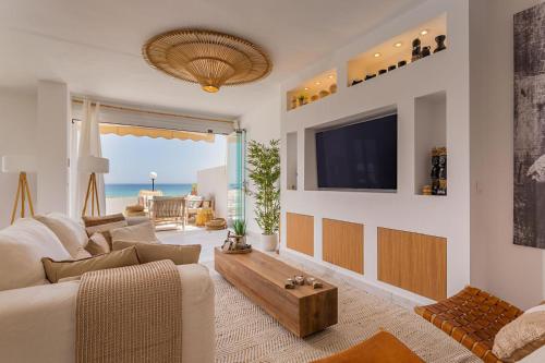 3128 Beachfront Casa Luna in Aldea Beach