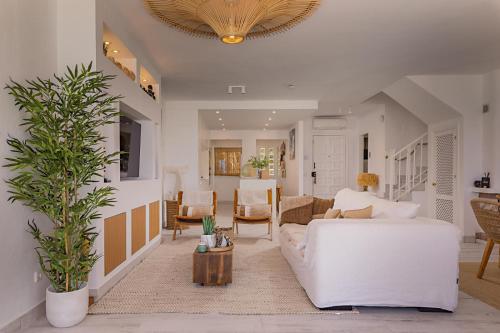 3128 Beachfront Casa Luna in Aldea Beach
