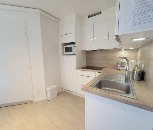 Beautiful T3 with balcony - near beach