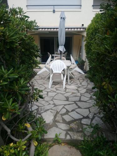 Cap d'Agde 4-person cabin studio with terrace pool