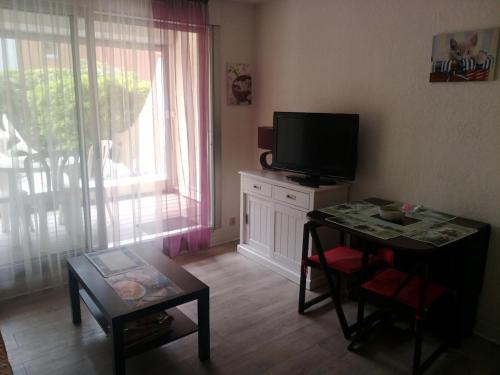 Cap d'Agde 4-person cabin studio with terrace pool