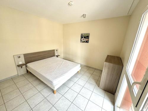 Cap d Agde 1 bedroom apartment swimming pool parking beach access, accès PMR