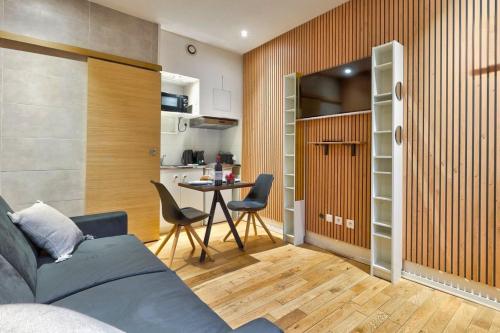 TBS 329 - Charming studio in Paris