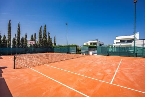Villa Una in Pula with heated pool and whirlpool