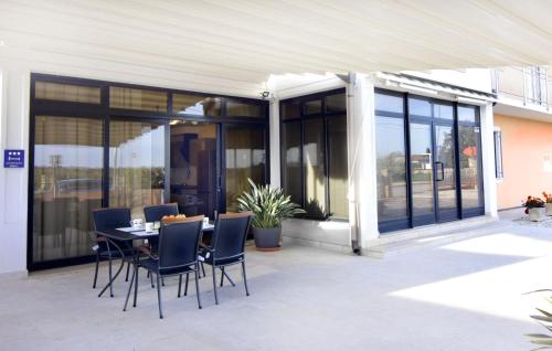Premium stay with terrace and BBQ