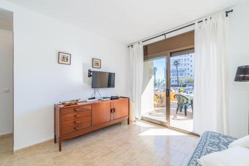 Apart-rent Apartamento Mirablau 0088 con vistas laterales a la playa