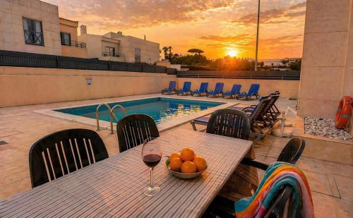 Villa Lidia Oura Beach with private Swimmingpool