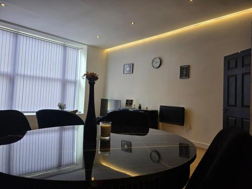 Maluwa Stays - Stylish and Cozy 2BR Apartment - Sleeps 6 photo 22