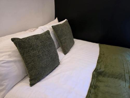 Maluwa Stays - Stylish and Cozy 2BR Apartment - Sleeps 6 photo 25