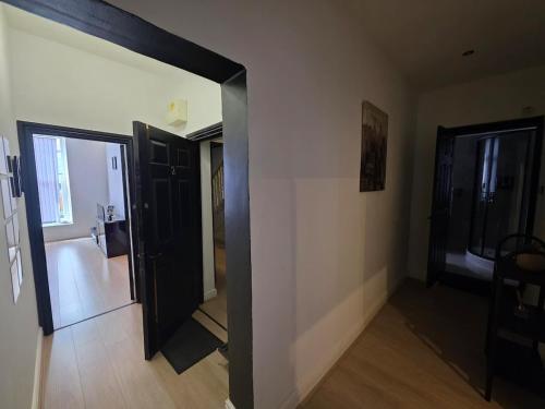 Maluwa Stays - Stylish and Cozy 2BR Apartment - Sleeps 6 photo 28