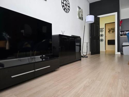 Maluwa Stays - Stylish and Cozy 2BR Apartment - Sleeps 6 photo 38