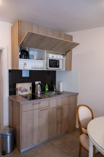 Downtown Luxury Apartments with Hot Tub