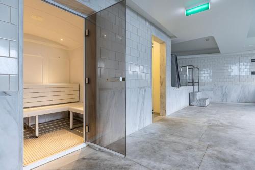 Lisbon Deluxe Apartment by LovelyStay